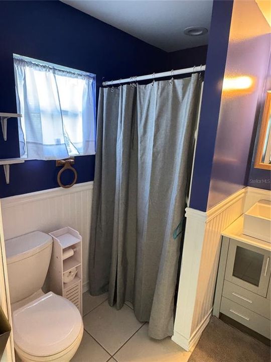 For Rent: $1,800 (2 beds, 1 baths, 580 Square Feet)