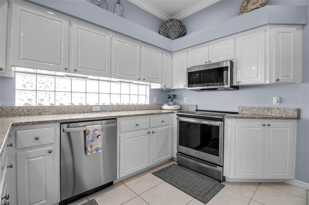 合同活跃: $489,000 (3 贝兹, 2 浴室, 1657 平方英尺)