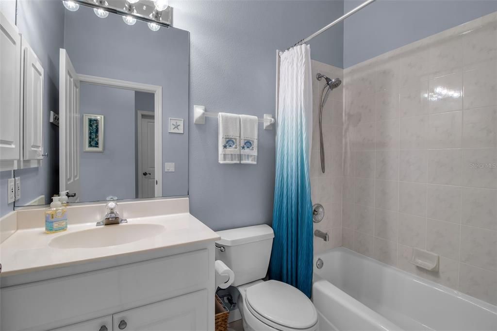 合同活跃: $489,000 (3 贝兹, 2 浴室, 1657 平方英尺)