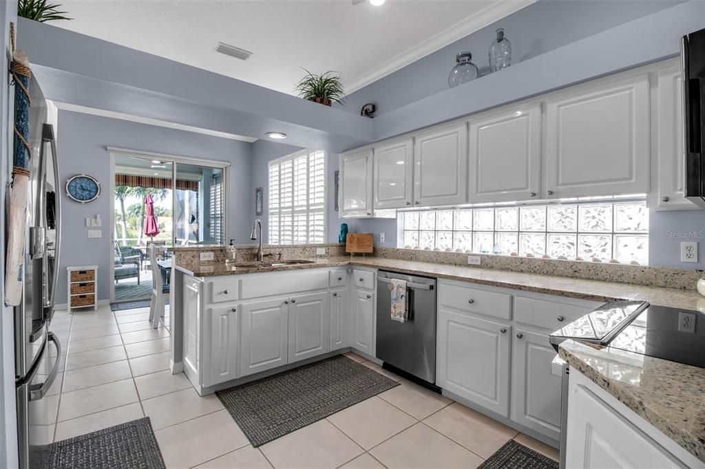 合同活跃: $489,000 (3 贝兹, 2 浴室, 1657 平方英尺)