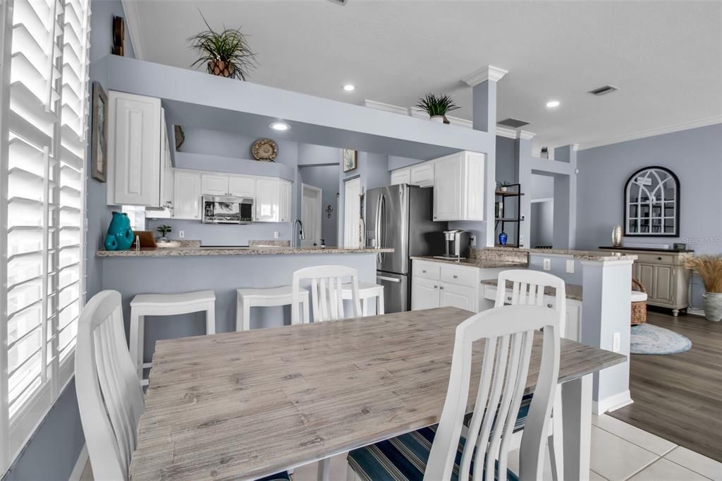 合同活跃: $489,000 (3 贝兹, 2 浴室, 1657 平方英尺)