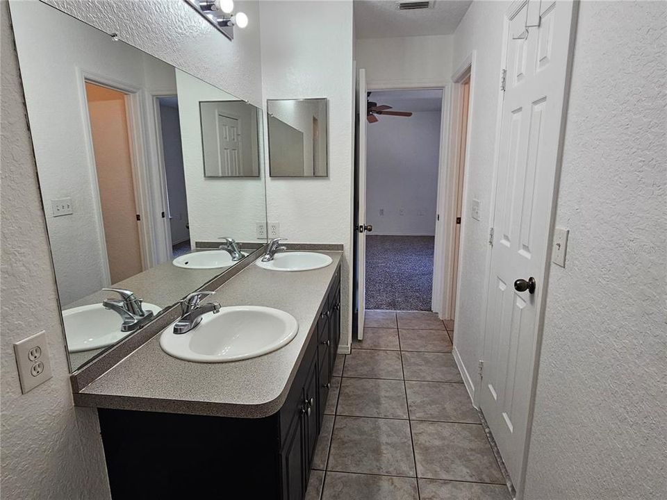 В аренду: $2,180 (3 спален, 2 ванн, 1764 Квадратных фут)