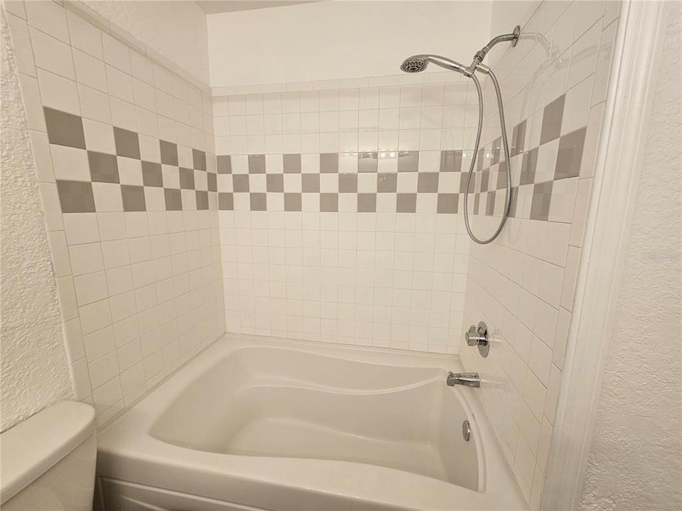 В аренду: $2,180 (3 спален, 2 ванн, 1764 Квадратных фут)