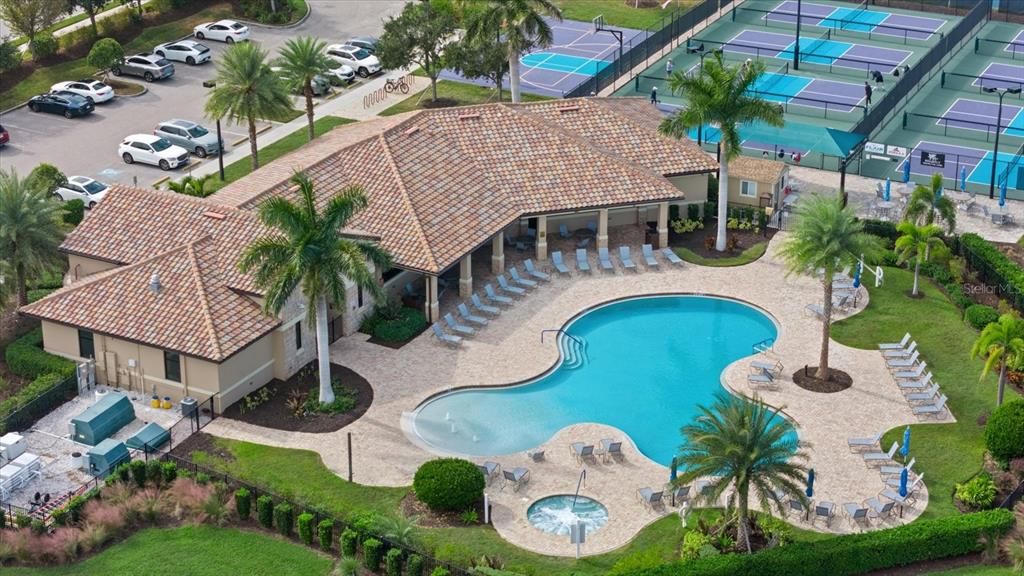 Под контрактом: $675,000 (4 спален, 2 ванн, 2268 Квадратных фут)