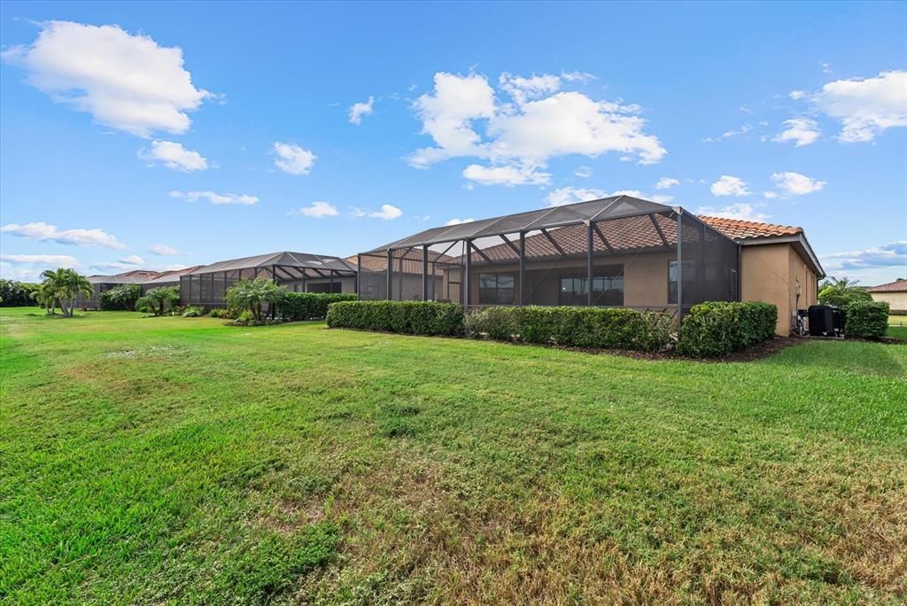 Под контрактом: $675,000 (4 спален, 2 ванн, 2268 Квадратных фут)