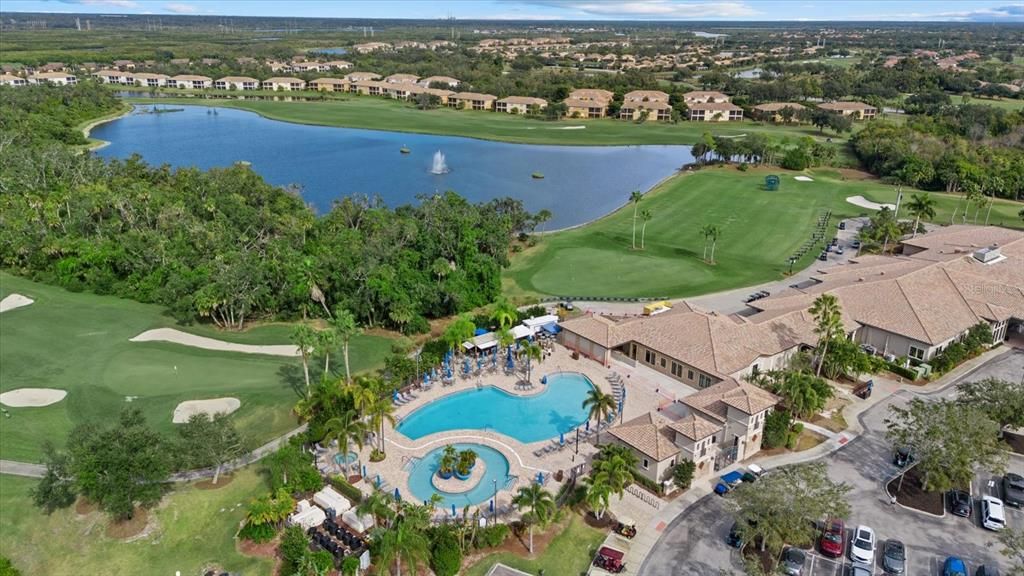 Под контрактом: $675,000 (4 спален, 2 ванн, 2268 Квадратных фут)