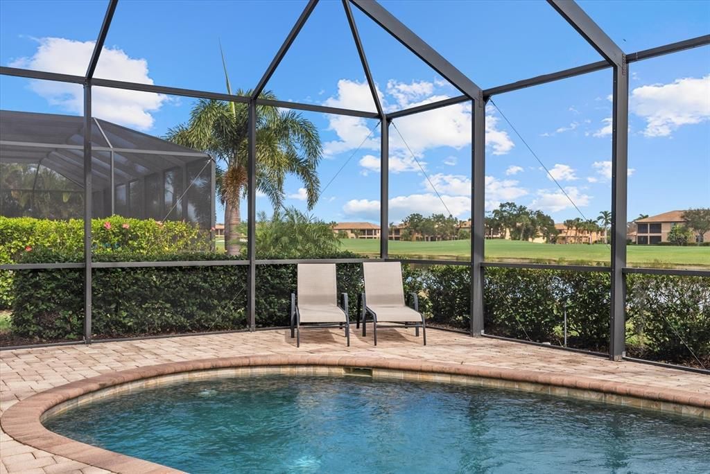 Под контрактом: $675,000 (4 спален, 2 ванн, 2268 Квадратных фут)