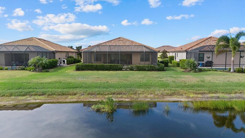 Под контрактом: $675,000 (4 спален, 2 ванн, 2268 Квадратных фут)