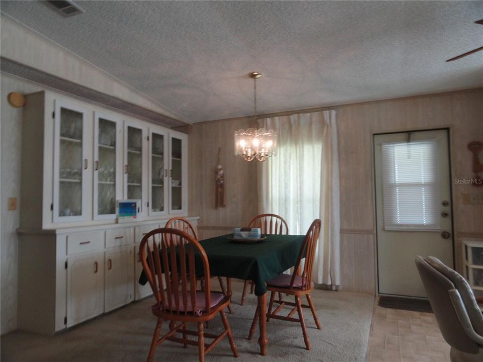 На продажу: $169,900 (2 спален, 2 ванн, 1476 Квадратных фут)