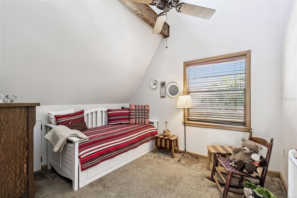 待售: $475,000 (3 贝兹, 2 浴室, 1918 平方英尺)