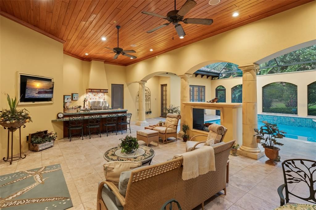 For Sale: $3,250,000 (3 beds, 3 baths, 4089 Square Feet)