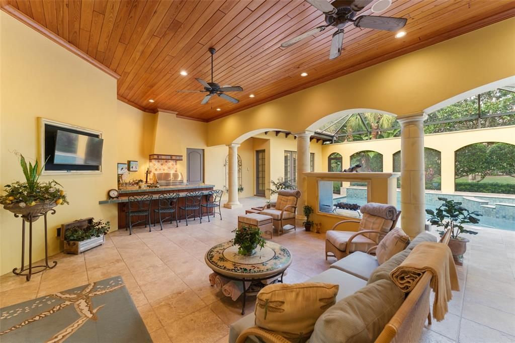 For Sale: $3,250,000 (3 beds, 3 baths, 4089 Square Feet)