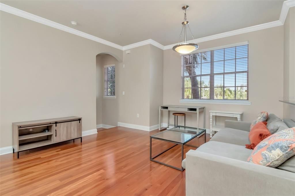 Activo con contrato: $2,950 (2 camas, 2 baños, 1339 Pies cuadrados)