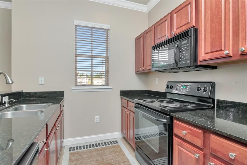 Activo con contrato: $2,950 (2 camas, 2 baños, 1339 Pies cuadrados)