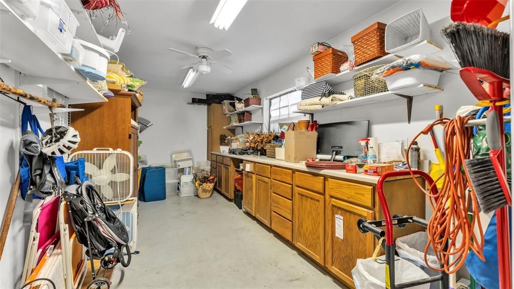 Под контрактом: $539,900 (4 спален, 3 ванн, 3428 Квадратных фут)