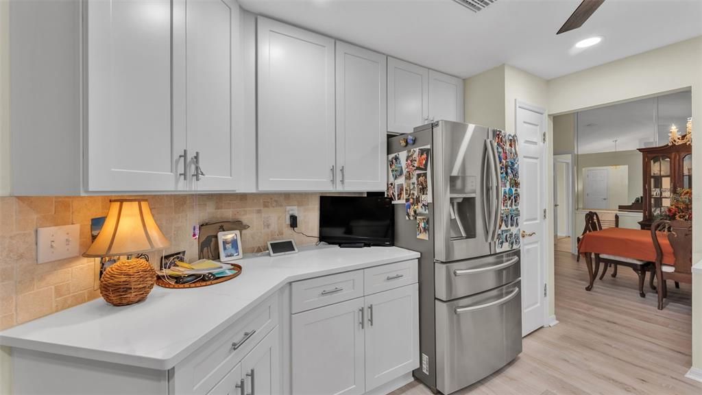 Под контрактом: $539,900 (4 спален, 3 ванн, 3428 Квадратных фут)