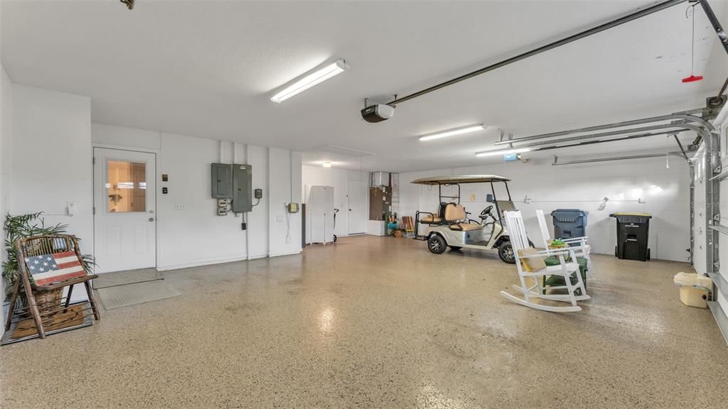 Под контрактом: $539,900 (4 спален, 3 ванн, 3428 Квадратных фут)