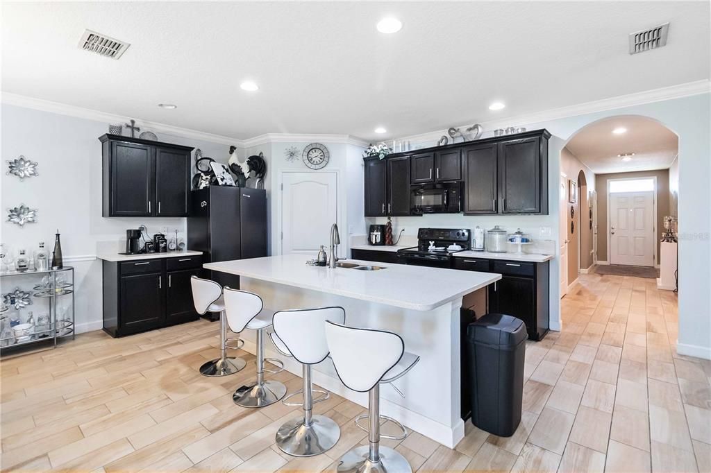 En Venta: $395,000 (4 camas, 2 baños, 1828 Pies cuadrados)