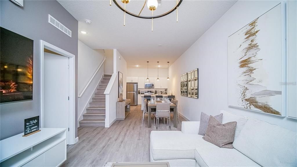 En Renta: $2,900 (5 camas, 4 baños, 2020 Pies cuadrados)