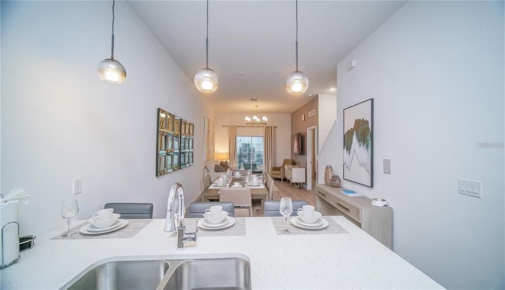 En Renta: $2,900 (5 camas, 4 baños, 2020 Pies cuadrados)