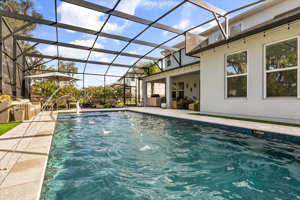 For Sale: $950,000 (5 beds, 4 baths, 4049 Square Feet)