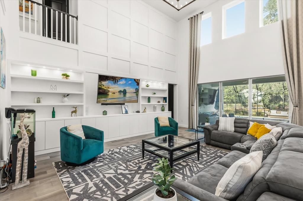 For Sale: $950,000 (5 beds, 4 baths, 4049 Square Feet)