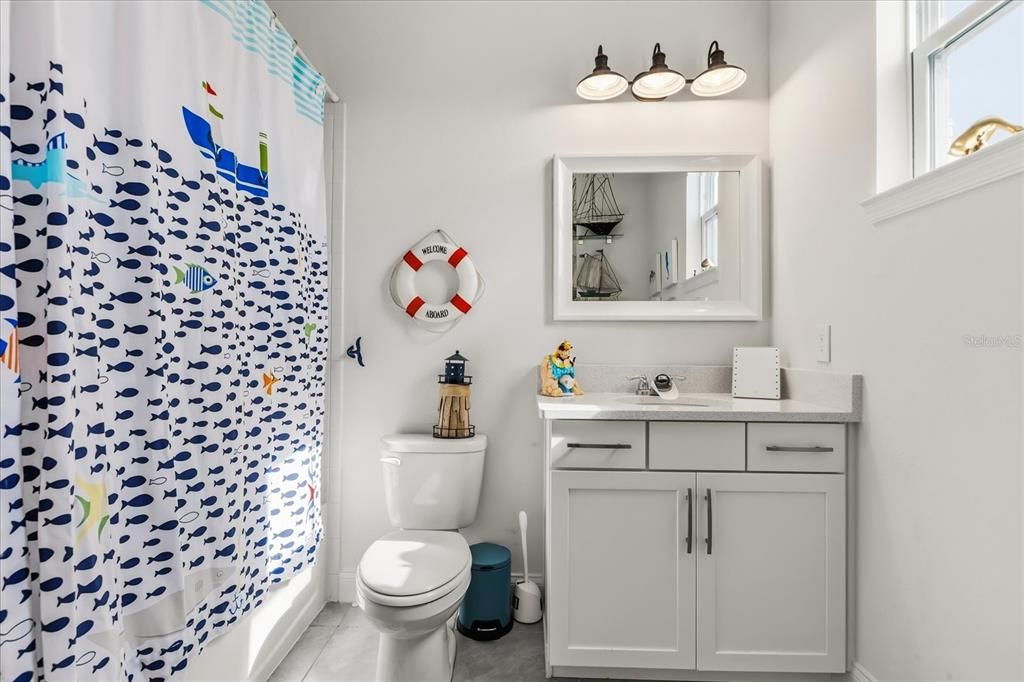 For Sale: $950,000 (5 beds, 4 baths, 4049 Square Feet)