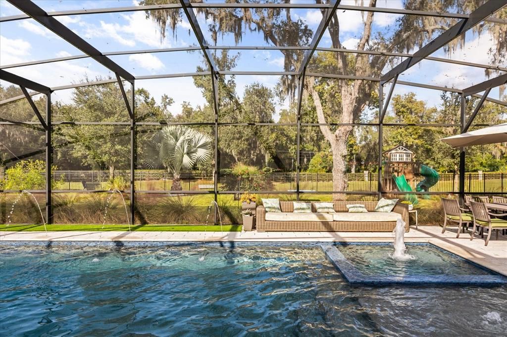 For Sale: $950,000 (5 beds, 4 baths, 4049 Square Feet)