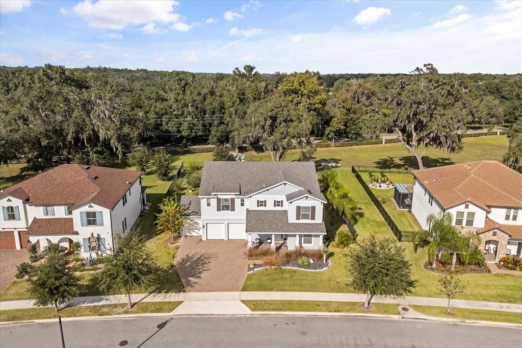 For Sale: $950,000 (5 beds, 4 baths, 4049 Square Feet)