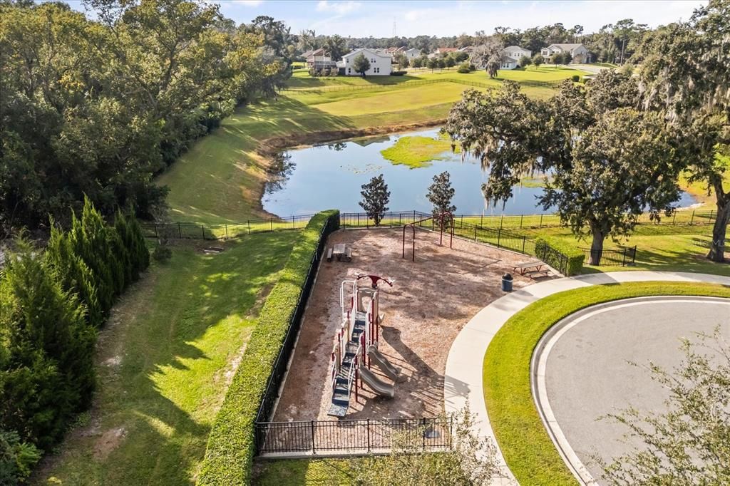 For Sale: $950,000 (5 beds, 4 baths, 4049 Square Feet)