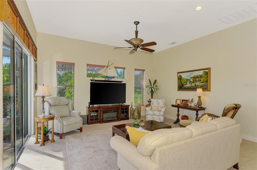 For Sale: $514,900 (3 beds, 2 baths, 2132 Square Feet)