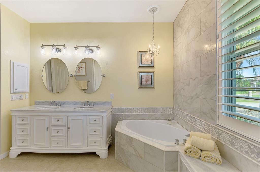 For Sale: $514,900 (3 beds, 2 baths, 2132 Square Feet)