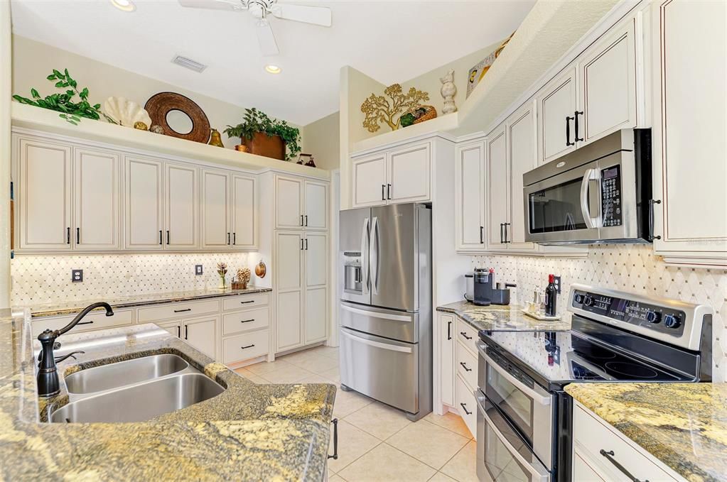 For Sale: $514,900 (3 beds, 2 baths, 2132 Square Feet)