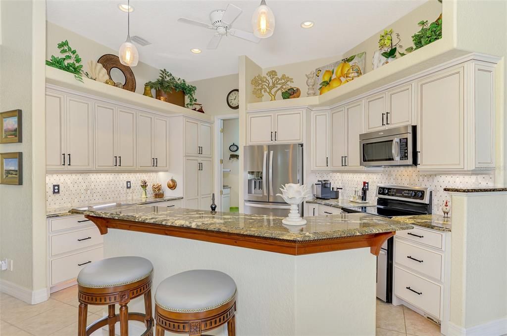 For Sale: $514,900 (3 beds, 2 baths, 2132 Square Feet)