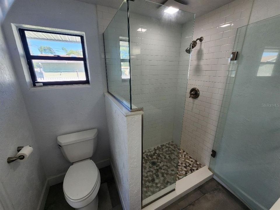 For Rent: $2,900 (3 beds, 2 baths, 1607 Square Feet)