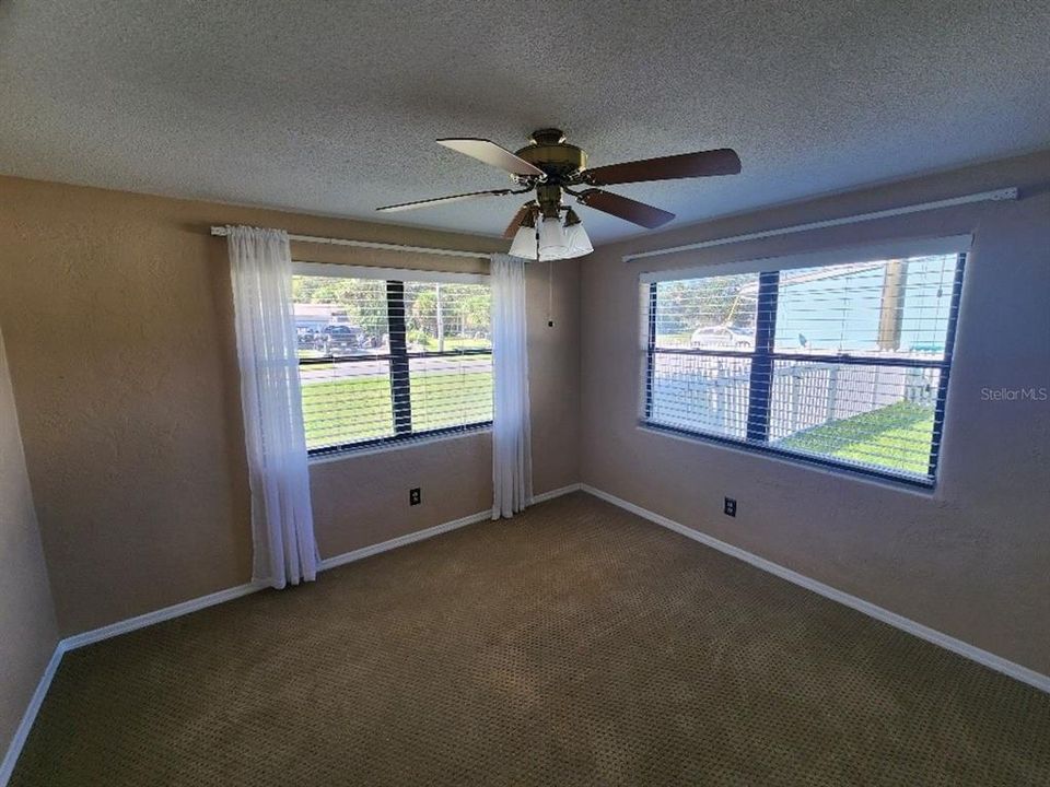 For Rent: $2,900 (3 beds, 2 baths, 1607 Square Feet)