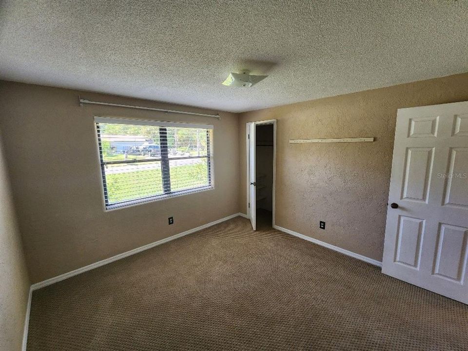 For Rent: $2,900 (3 beds, 2 baths, 1607 Square Feet)