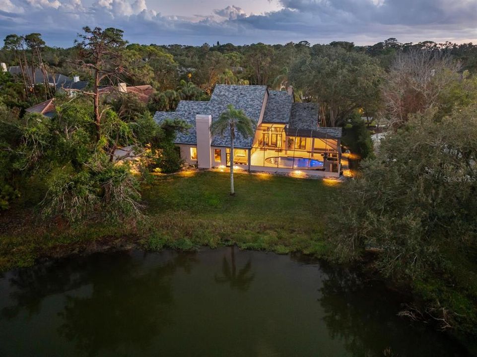 For Sale: $2,595,000 (4 beds, 3 baths, 3953 Square Feet)