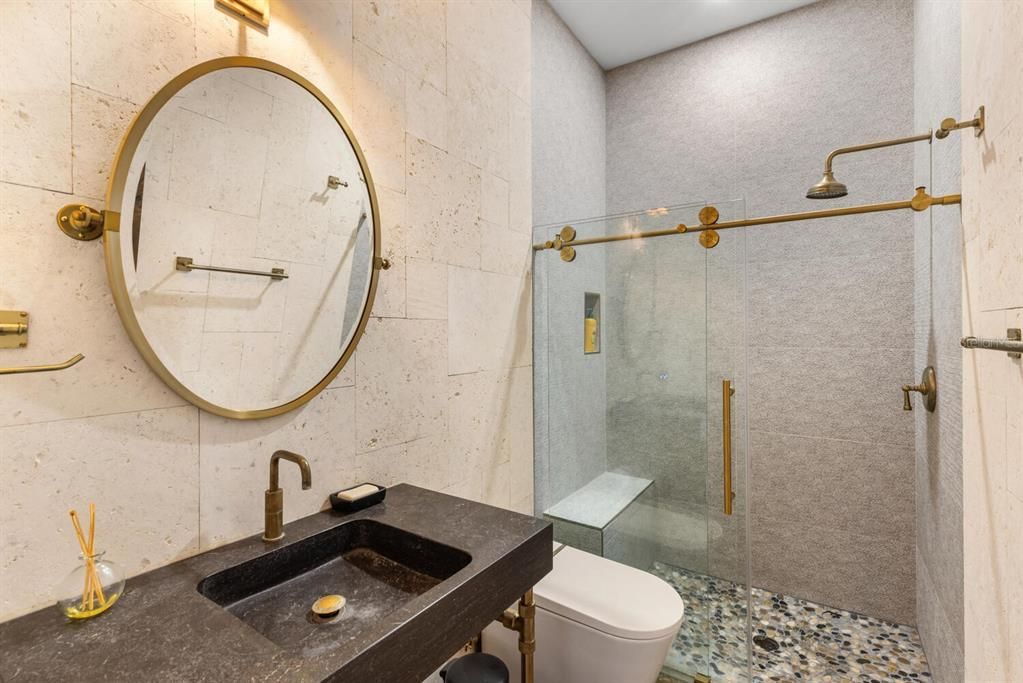 For Sale: $2,595,000 (4 beds, 3 baths, 3953 Square Feet)