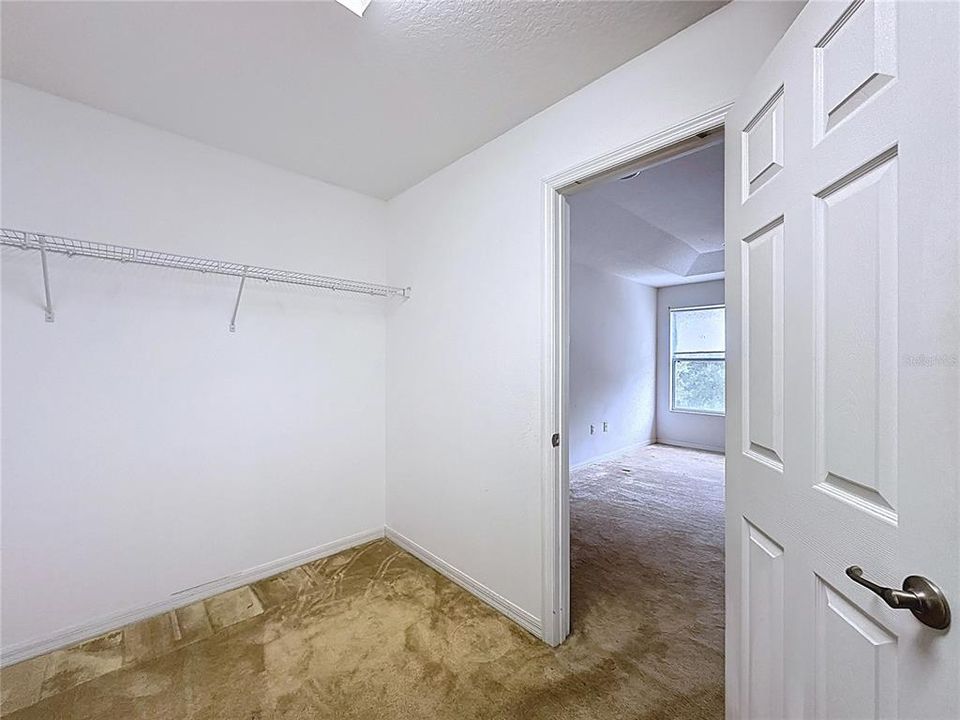 Под контрактом: $430,000 (3 спален, 3 ванн, 3085 Квадратных фут)