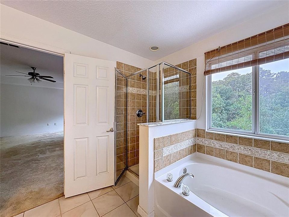 Под контрактом: $430,000 (3 спален, 3 ванн, 3085 Квадратных фут)