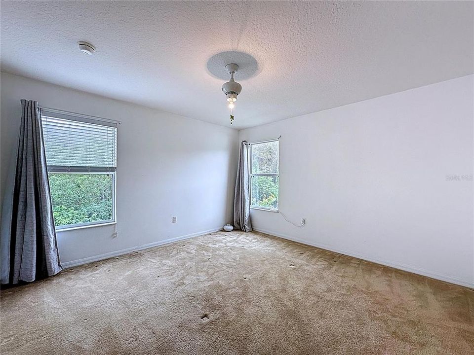 Под контрактом: $430,000 (3 спален, 3 ванн, 3085 Квадратных фут)