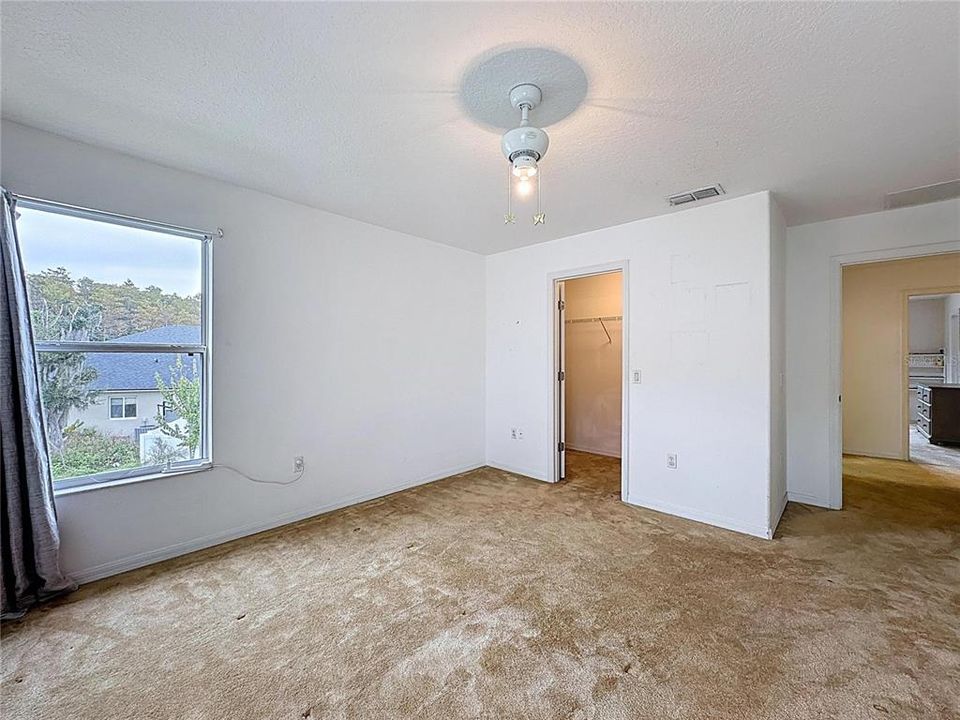 Под контрактом: $430,000 (3 спален, 3 ванн, 3085 Квадратных фут)