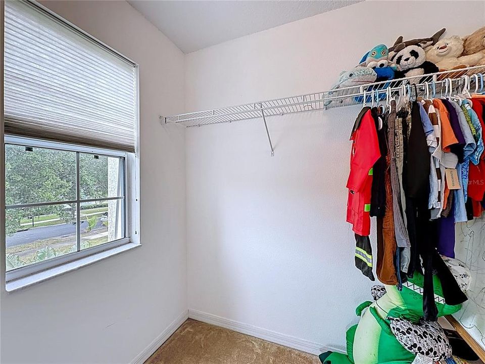 Под контрактом: $430,000 (3 спален, 3 ванн, 3085 Квадратных фут)