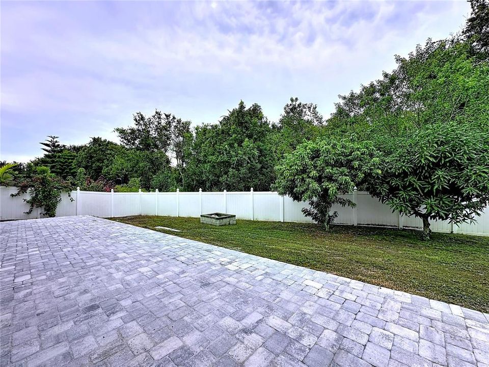 Под контрактом: $430,000 (3 спален, 3 ванн, 3085 Квадратных фут)