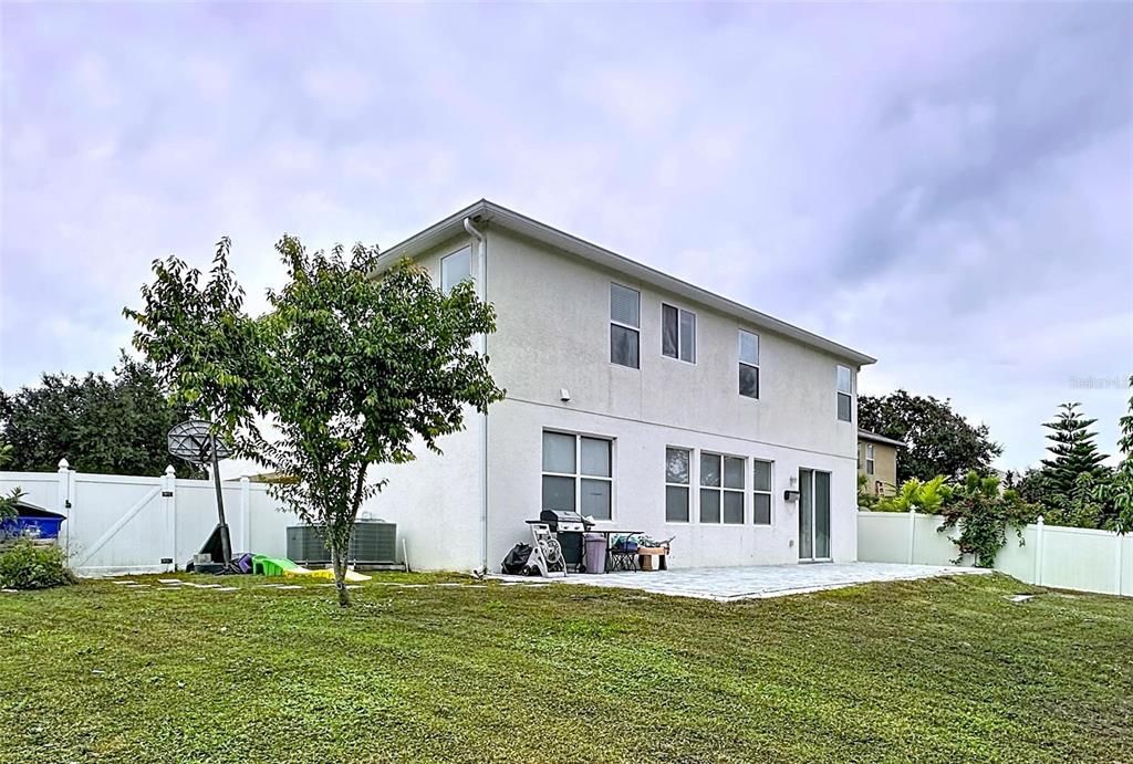 Под контрактом: $430,000 (3 спален, 3 ванн, 3085 Квадратных фут)