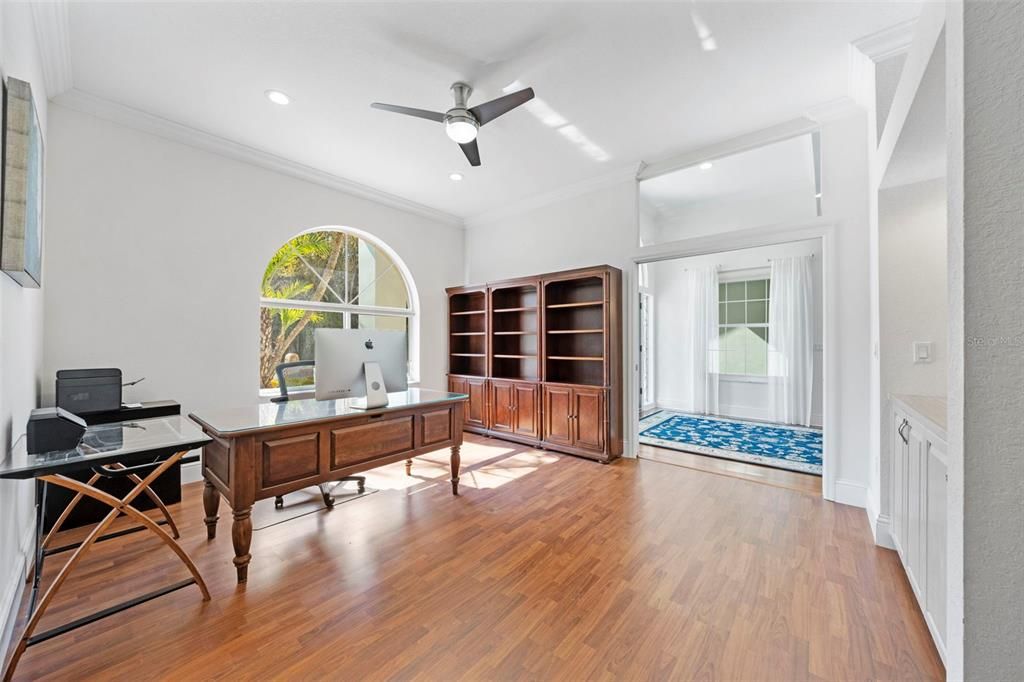 For Sale: $860,000 (4 beds, 3 baths, 3640 Square Feet)