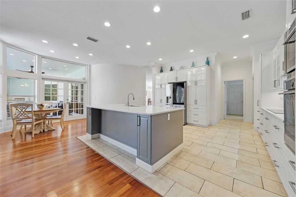 For Sale: $860,000 (4 beds, 3 baths, 3640 Square Feet)