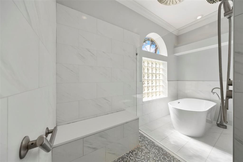 For Sale: $860,000 (4 beds, 3 baths, 3640 Square Feet)