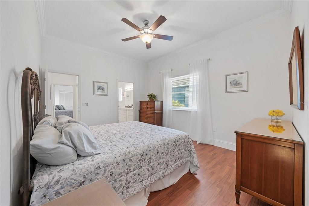 For Sale: $860,000 (4 beds, 3 baths, 3640 Square Feet)